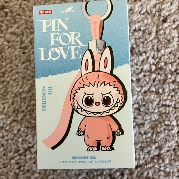 POP MART The Monsters Pin For Love Labubu - Z (Orange) - Picture 6 of 8
